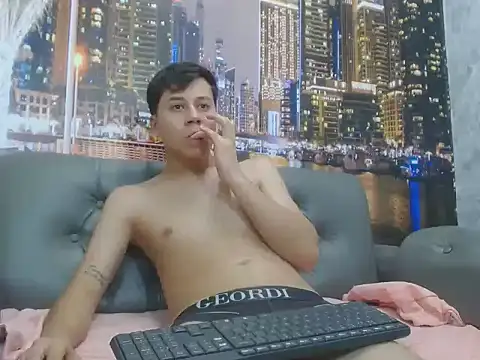 santiago xxxcol online show from April 2026 11:12:02 PM