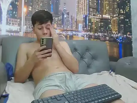 santiago xxxcol online show from March 2026 12:10:02 AM