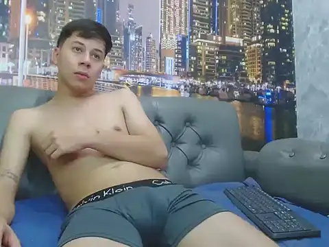 santiago xxxcol online show from February 2026 11:26:01 PM