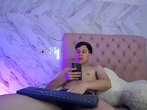 santiago xxxcol online show from March 2026 12:04:02 AM