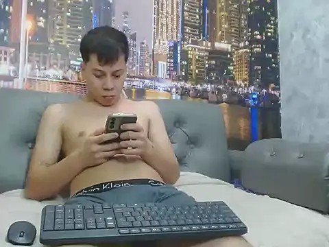 santiago xxxcol online show from March 2026 11:35:02 PM