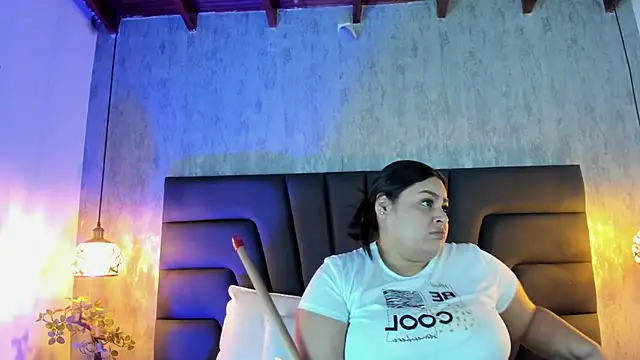 Maya curvy online show from March 2026 05:05:01 PM