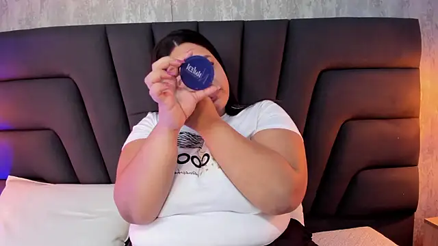 Maya curvy online show from March 2026 05:00:01 AM