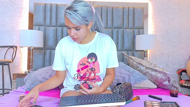 AlanaHouston online show from April 2026 04:52:02 AM