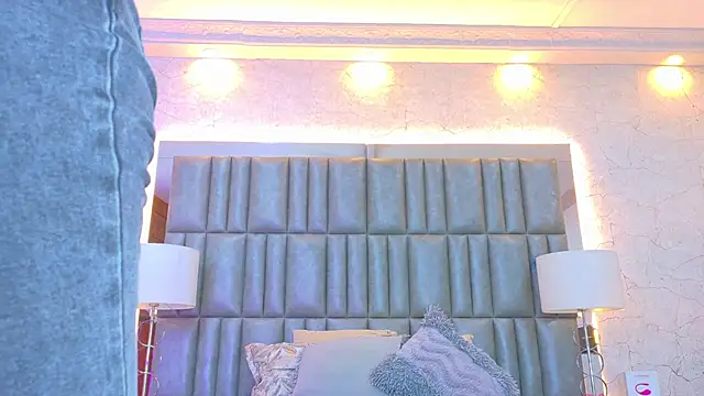 AlanaHouston online show from April 2026 04:38:02 AM