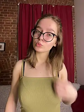 MyKittySayMeow online show from March 2026 09:42:02 PM