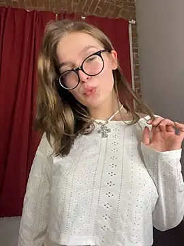 MyKittySayMeow online show from March 2026 09:56:02 PM