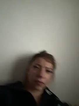 Snapshot of SofieKayla chatting on April 2026 09:32:01 AM SofieKayla online show from April 2026 09:32:01 AM