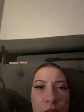 Snapshot of SofieKayla chatting on February 2026 07:11:01 PM SofieKayla online show from February 2026 07:11:01 PM