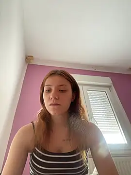 Snapshot of SofieKayla chatting on April 2026 02:13:02 PM SofieKayla online show from April 2026 02:13:02 PM