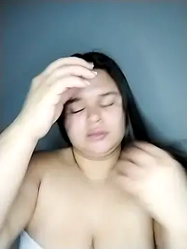 SamanthaStonee online show from April 2026 03:35:01 AM