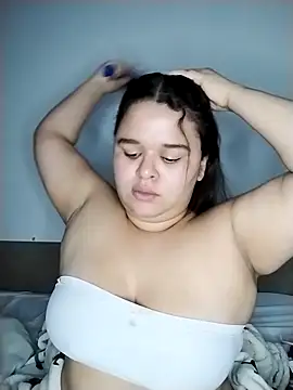 SamanthaStonee online show from April 2026 05:54:02 AM