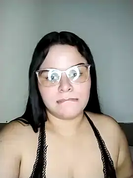 SamanthaStonee online show from April 2026 12:28:02 AM