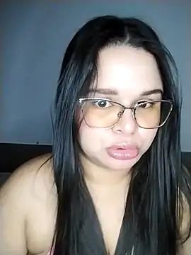 SamanthaStonee online show from April 2026 06:09:02 AM