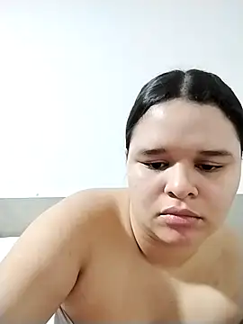 SamanthaStonee online show from March 2026 11:33:01 PM