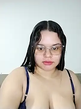 SamanthaStonee online show from June 2026 08:25:01 PM