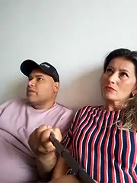 wessAndSandri online show from February 2026 07:58:01 PM