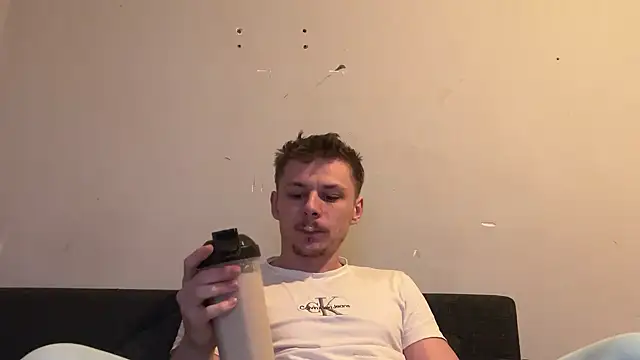 Snapshot of Lucas328706 chatting on February 2026 01:10:01 PM Lucas328706 online show from February 2026 01:10:01 PM