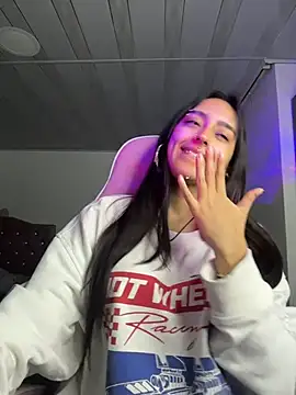 kuromi x online show from February 2026 01:46:01 AM