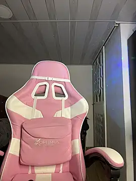 kuromi x online show from February 2026 01:38:01 AM