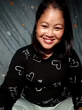 Snapshot of Mayly_Sweet chatting on February 2026 01:00:02 PM Mayly Sweet online show from February 2026 01:00:02 PM