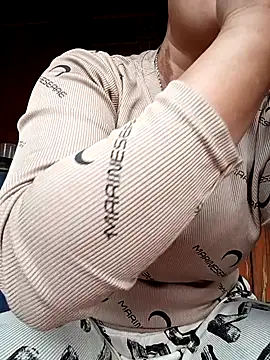 Snapshot of Mayly_Sweet chatting on February 2026 12:51:02 AM Mayly Sweet online show from February 2026 12:51:02 AM