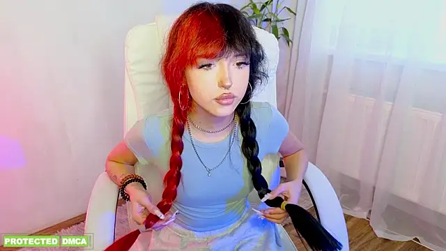   Amiraa online show from February 2026 01:02:02 PM