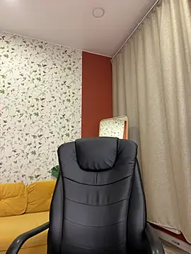 Snapshot of MiraBoom chatting on February 2026 09:03:01 PM MiraBoom online show from February 2026 09:03:01 PM