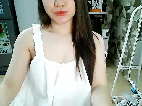 Amy8386 online show from February 2026 06:11:01 AM