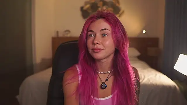 Sarah Pink online show from March 2026 12:21:01 PM