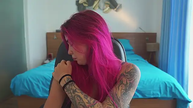 Sarah Pink online show from January 2026 01:01:01 AM