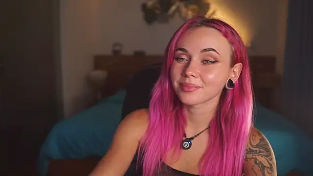 Sarah Pink online show from April 2026 02:35:01 PM