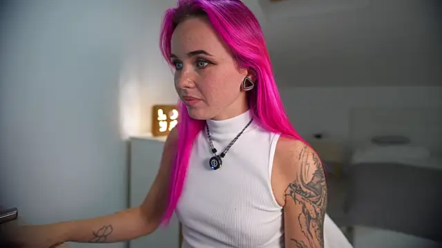 Snapshot of Sarah_Pink chatting on September 2025 06:36:01 PM Sarah Pink online show from September 2025 06:36:01 PM