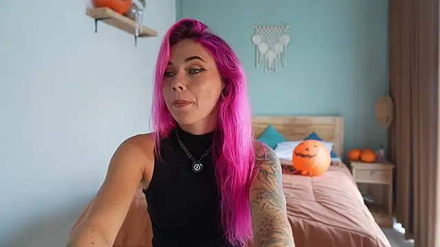 Snapshot of Sarah_Pink chatting on October 2025 12:42:01 AM Sarah Pink online show from October 2025 12:42:01 AM