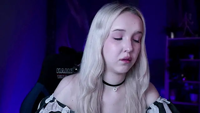 MaoqiBeverly online show from February 2026 02:44:02 AM