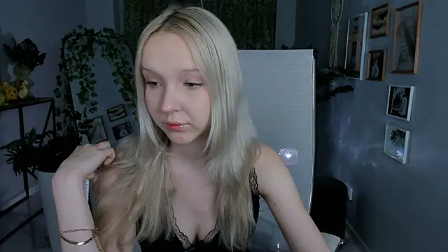 MaoqiBeverly online show from April 2026 08:05:01 AM