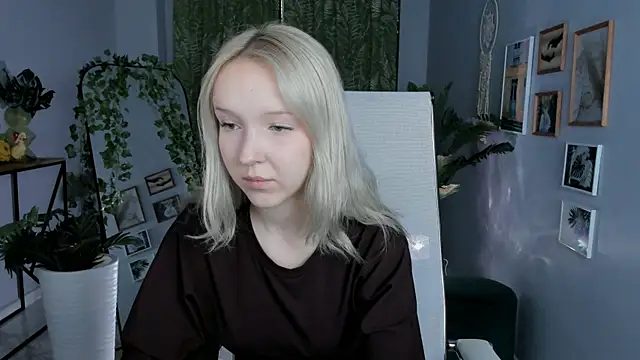 MaoqiBeverly online show from April 2026 08:49:01 AM