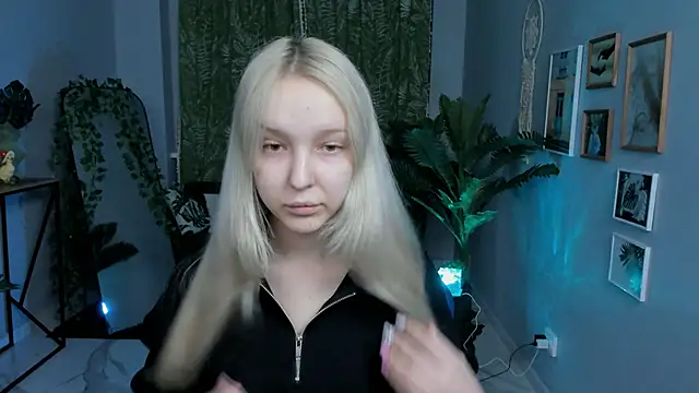 MaoqiBeverly online show from April 2026 06:06:01 AM