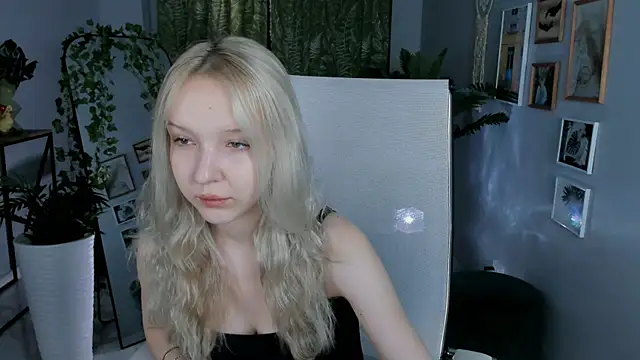 MaoqiBeverly online show from April 2026 03:13:01 AM