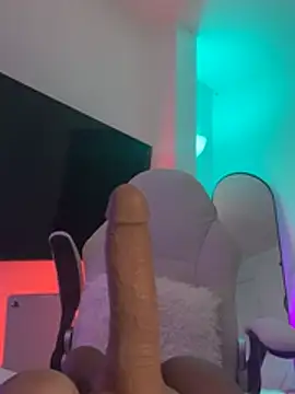 Snapshot of Just_Lu chatting on February 2026 04:05:01 PM Just Lu online show from February 2026 04:05:01 PM