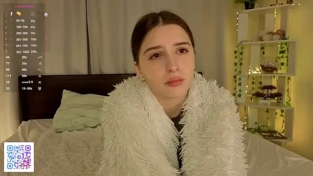 Snapshot of LeanneDinkle chatting on February 2026 07:51:01 AM LeanneDinkle online show from February 2026 07:51:01 AM