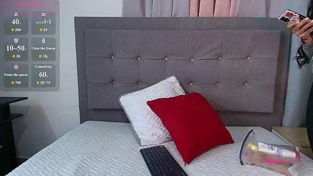 Snapshot of Karla_94 chatting on February 2026 03:18:01 AM Karla 94 online show from February 2026 03:18:01 AM