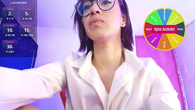 Zoe-Walzer online show from April 2026 03:40:01 PM