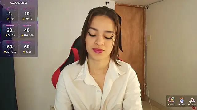 Zoe-Walzer online show from March 2026 03:31:02 PM