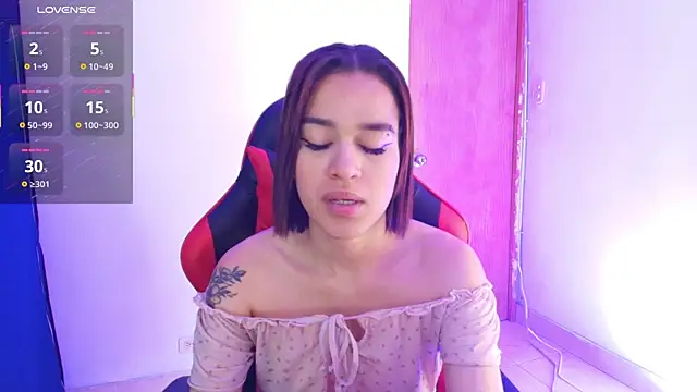 Zoe-Walzer online show from April 2026 07:37:01 PM