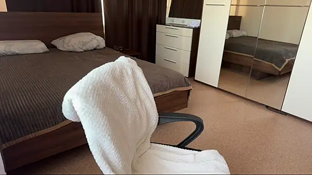 TinaScarlet online show from April 2026 07:15:02 AM