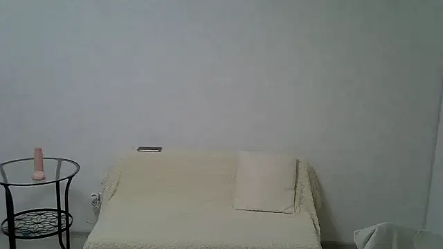 Snapshot of Opaldream chatting on June 2026 07:01:01 PM Opaldream online show from June 2026 07:01:01 PM