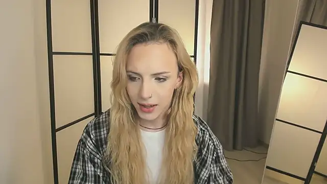 Tiffany  King online show from March 2026 08:26:02 PM