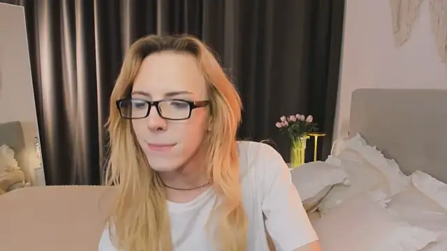 Tiffany  King online show from March 2026 03:46:02 PM