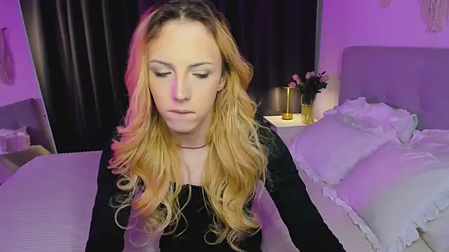 Tiffany  King online show from May 2026 05:44:02 AM